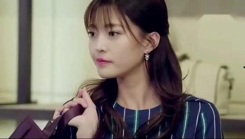 扒姐爆料谭松韵视频,揭秘背后惊人内幕