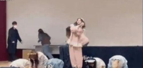 娱乐吃瓜说父母